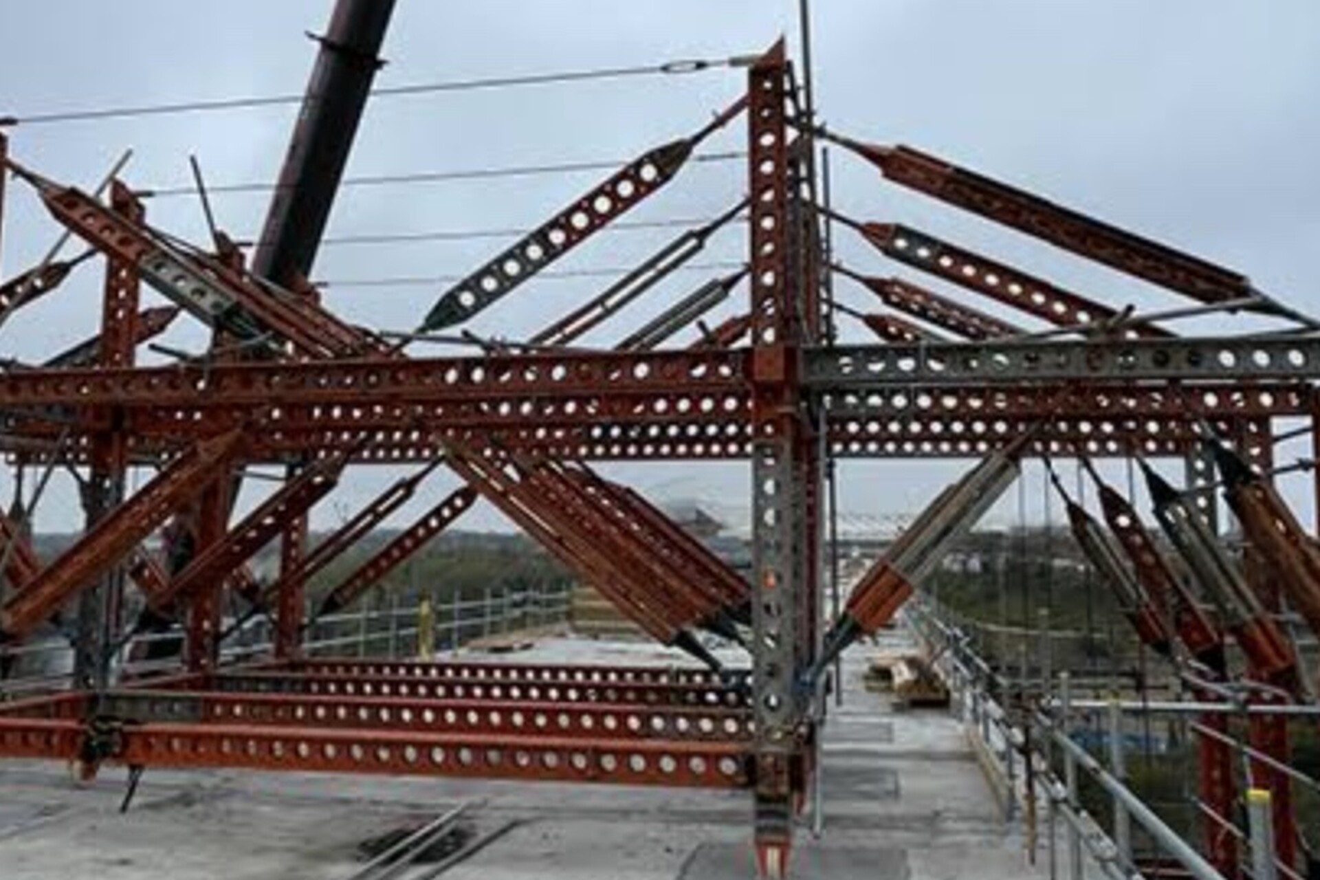 Altrad RMD Kwikform supports construction of new Wear footbridge in Sunderland